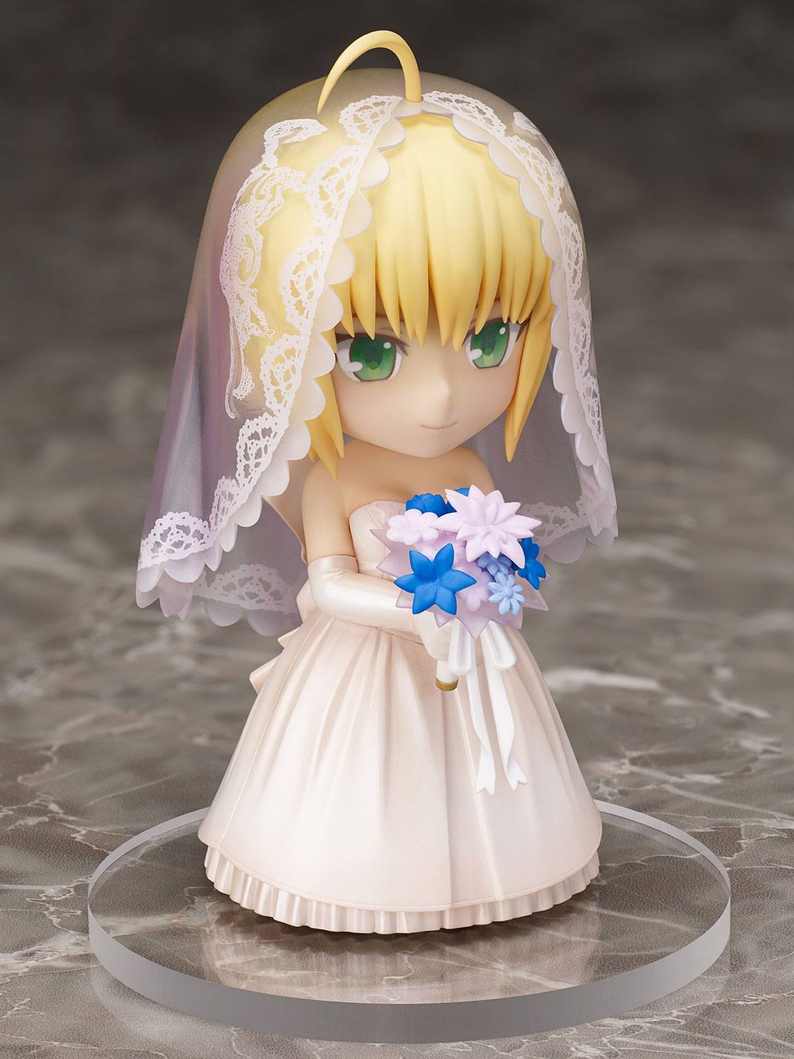 Estatua Saber Decimo Aniversario Royal Dress