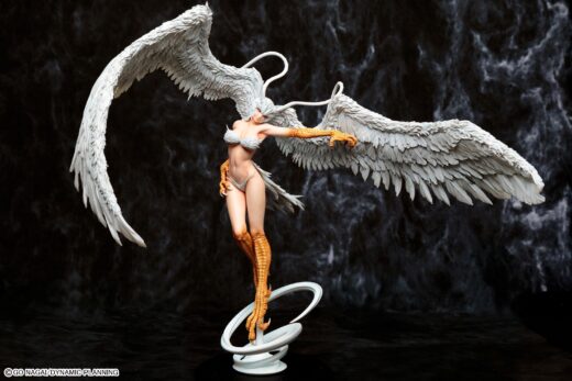 Devilman Figura Sirene Demon Spiritual Wings in the Sky