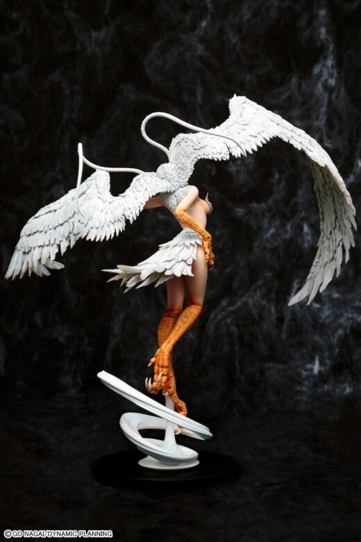 Devilman Figura Sirene Demon Spiritual Wings in the Sky