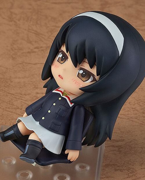 Descubre el apasionante mundo de Figura Girls und Panzer Nendoroid Mako Reizei 10 cm.