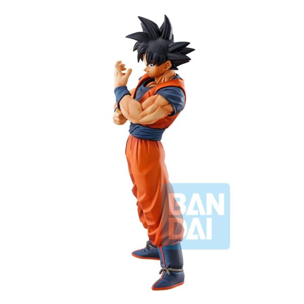 Estatua Son Goku Strong Chains