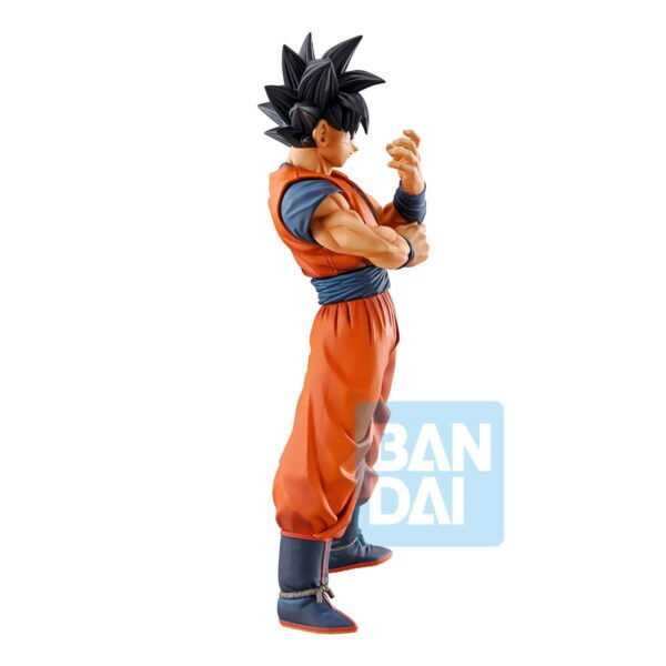 Estatua Son Goku Strong Chains