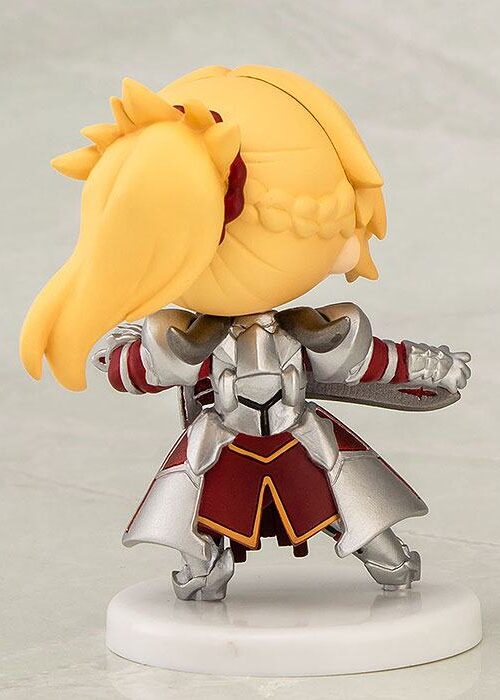 Descubre el apasionante mundo de Figura Fate Apocrypha Saber of Red 7cm.