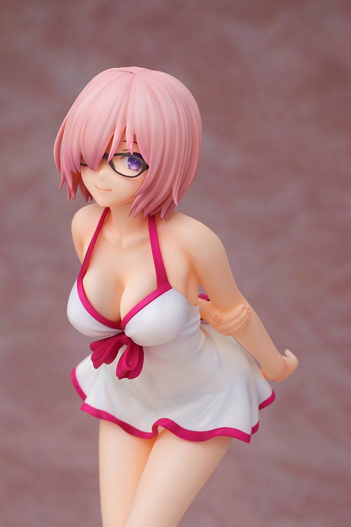 Figura Fate Grand Order Mash Kyrielight Summer Queens 01