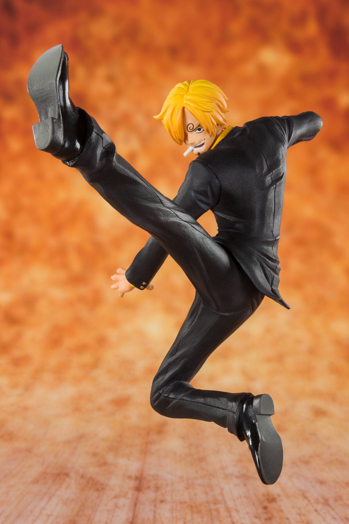 Descubre el apasionante mundo de Figura One Piece Black Leg Sanji.