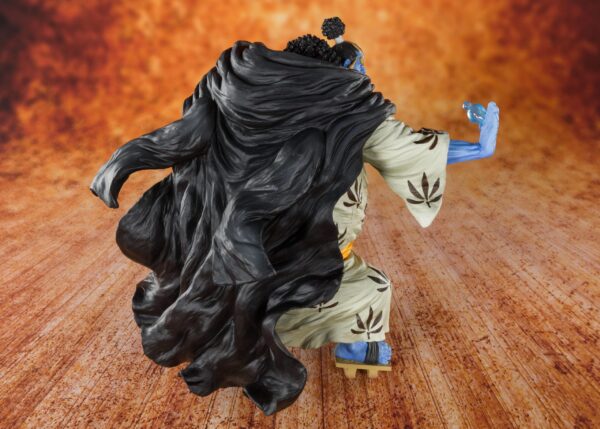 Descubre el apasionante mundo de Figura One Piece Knight of the Sea Jinbe.