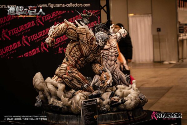 Estatua Elite Exclusive Eren vs Armored Titan