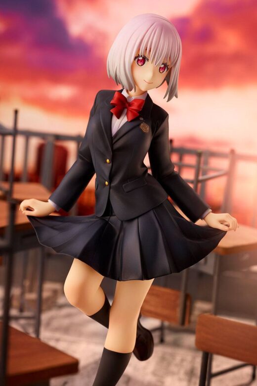 Descubre el apasionante mundo de Figura Akane Shinjo School Uniform.