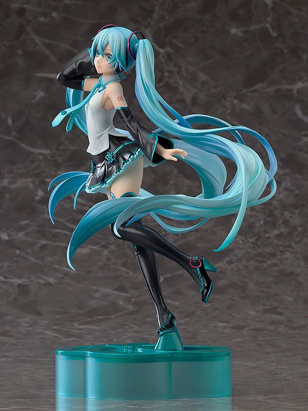 Descubre el apasionante mundo de Figura Character Vocal Series 01 Hatsune Miku V4.