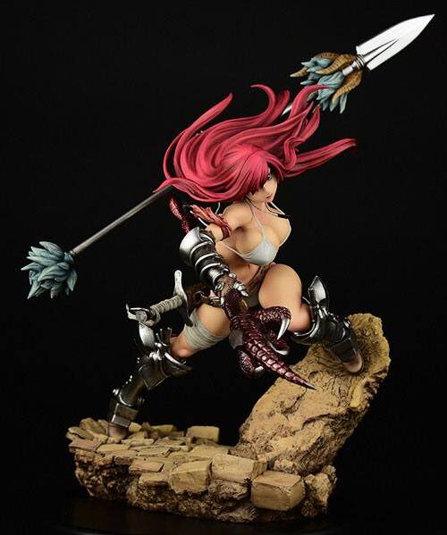 Estatua Erza Scarlet the Knight