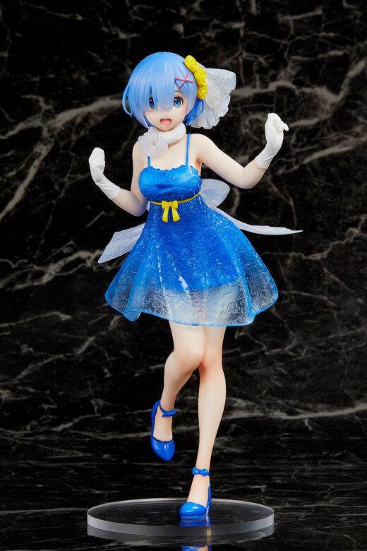 Descubre el apasionante mundo de Estatua Precious Rem Clear Dress.