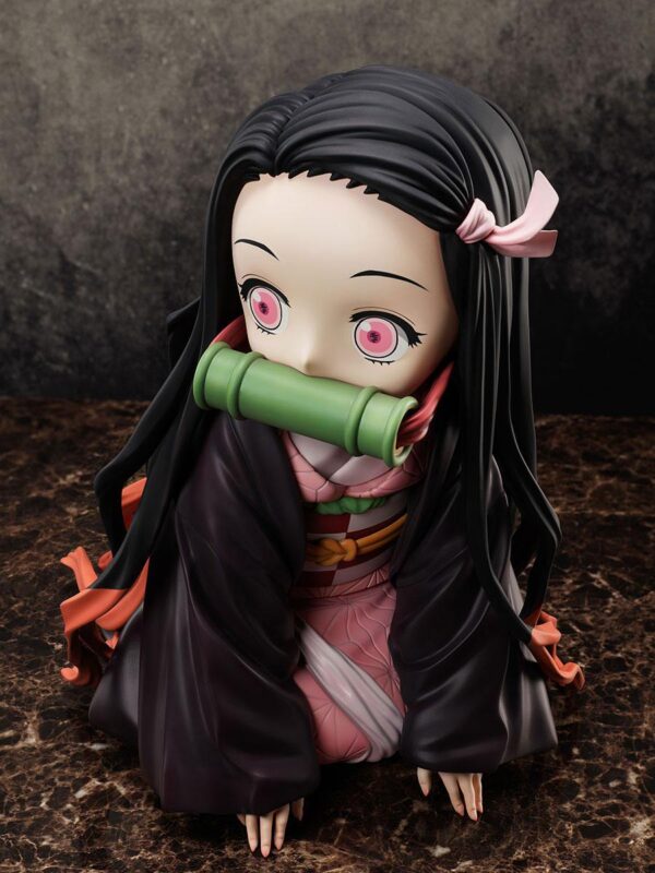 Estatua Big Size Nezuko in a Box