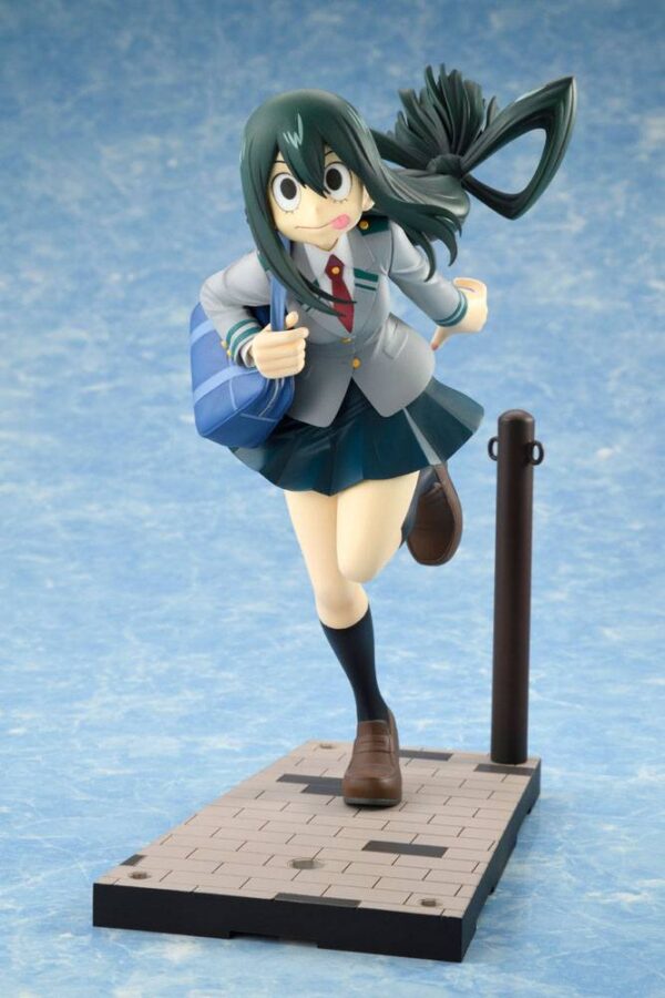 Descubre el apasionante mundo de Estatua Konekore Tsuyu Asui Uniform.