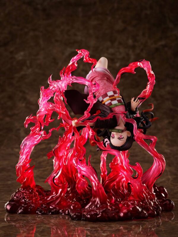 Estatua Nezuko Kamado Exploding Blood