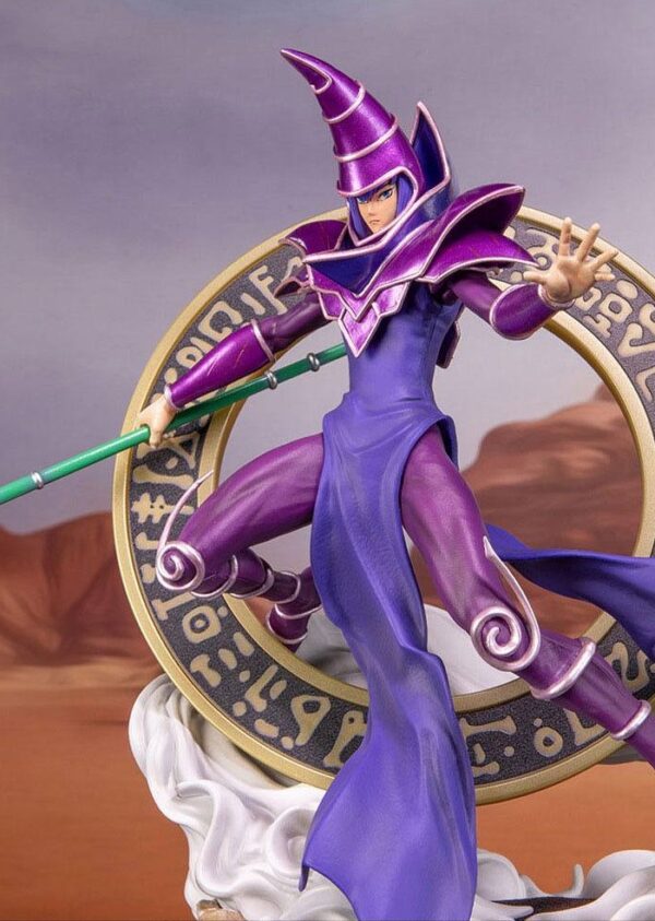 Estatua Dark Magician Purple Version