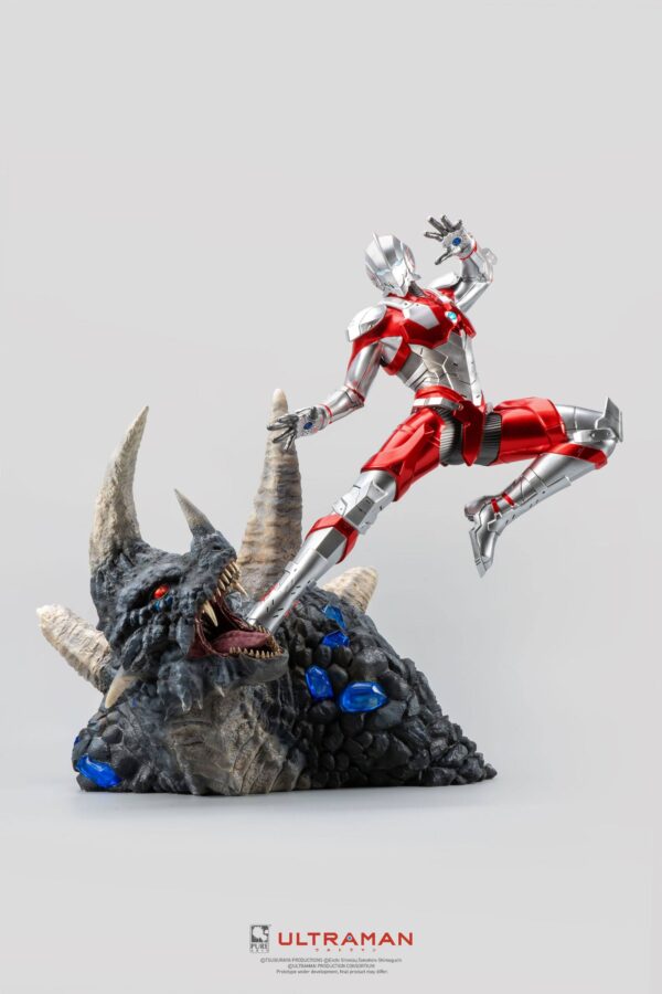 Descubre el apasionante mundo de Estatua Ultraman vs Black King.