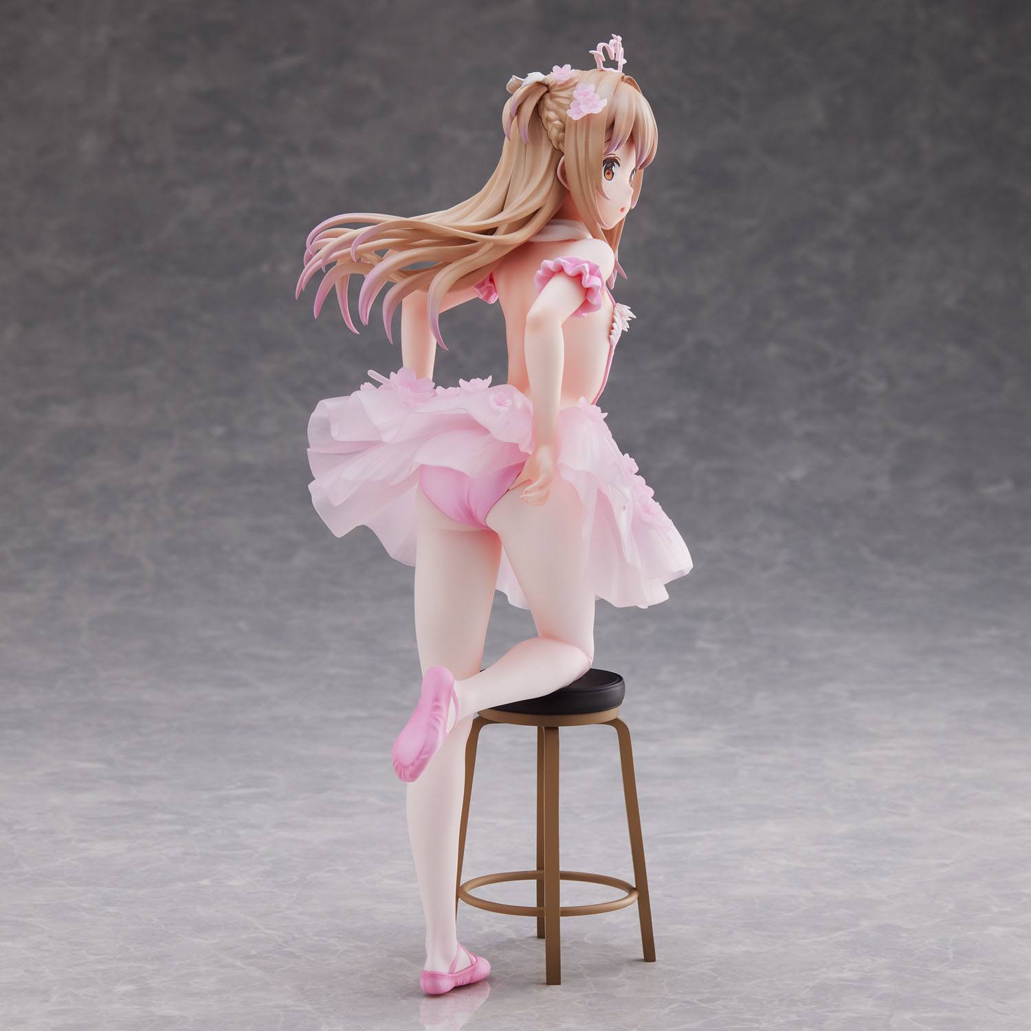 Estatua Anmi Flamingo Ballet Kouhai-chan