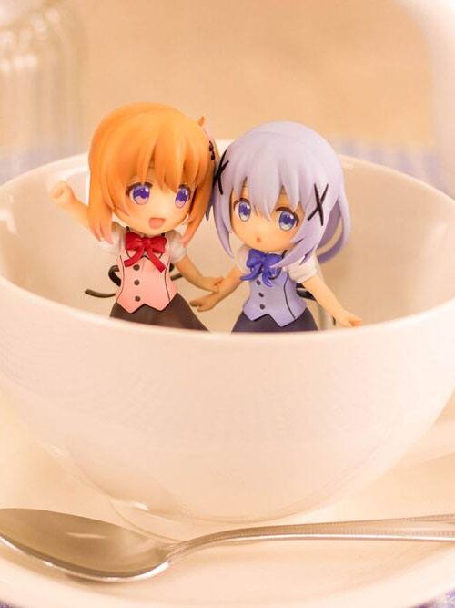 Descubre el apasionante mundo de Estatua Bloom Chino The Order a Rabbit.