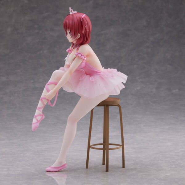 Descubre el apasionante mundo de Estatua Flamingo Ballet Red Hair Girl.