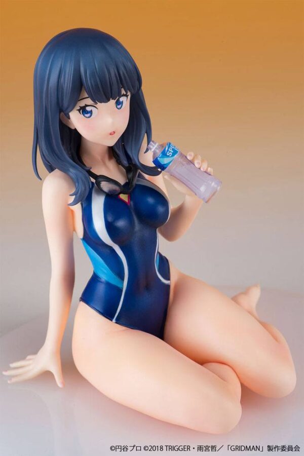 Descubre el apasionante mundo de Estatua Rikka Takarada Swimsuit.