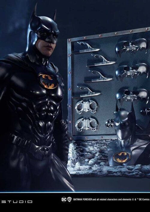 Descubre el apasionante mundo de Estatua Batman Ultimate Bonus Version.