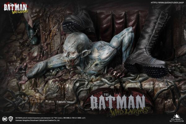 Estatua Batman Who Laughs