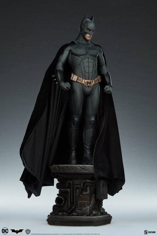 Descubre el apasionante mundo de Estatua Premium Format Batman.