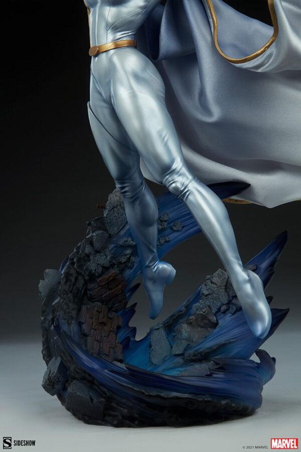 Descubre el apasionante mundo de Estatua Premium Format Storm.