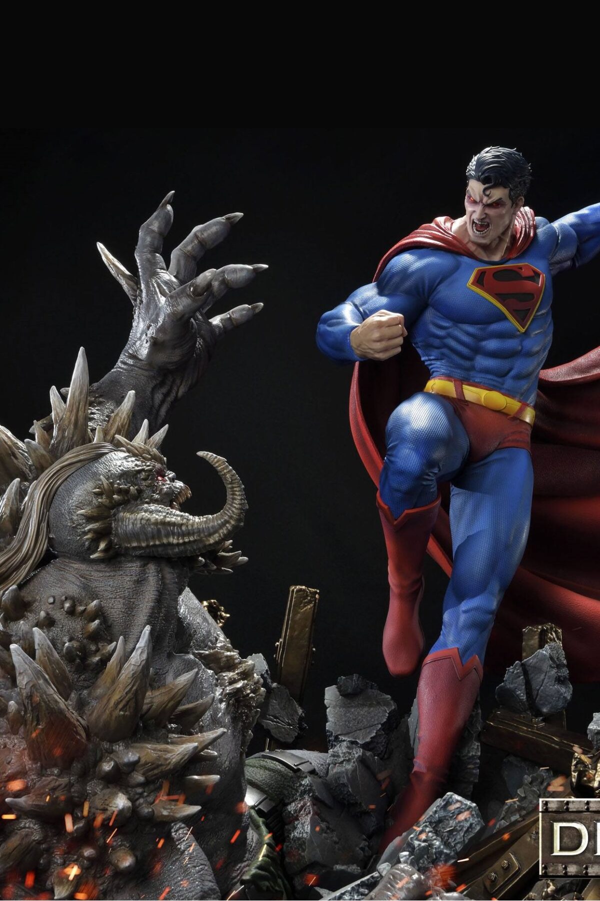 Descubre el apasionante mundo de Estatua Superman Vs Doomsday Deluxe Bonus.