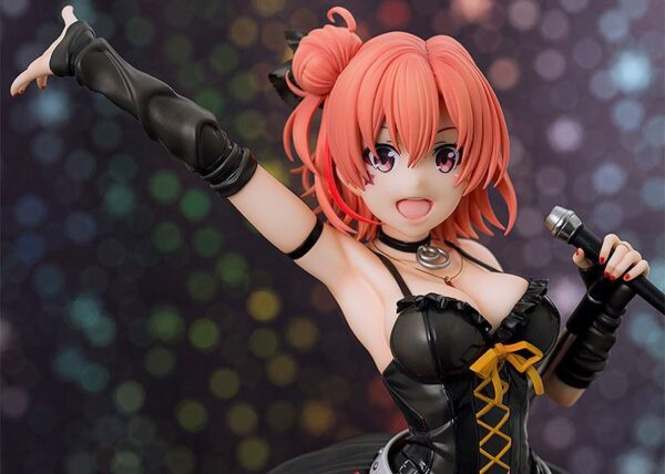 Descubre el apasionante mundo de Estatua Yui Yuigahama Rock.