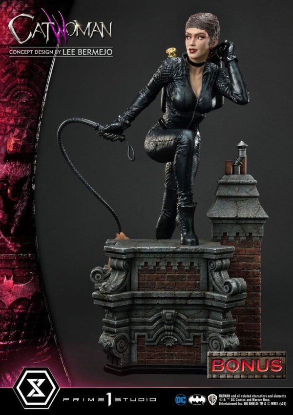 Descubre el apasionante mundo de Estatua Catwoman Deluxe Bonus Version.