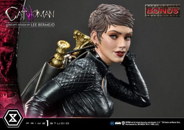 Descubre el apasionante mundo de Estatua Catwoman Deluxe Bonus Version.