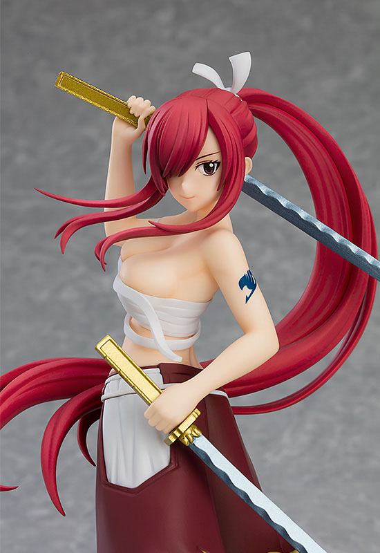 Estatua Erza Scarlet Demon Blade Benizakura