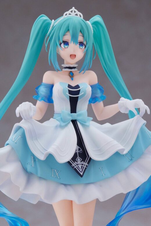 Estatua Hatsune Miku Cinderella