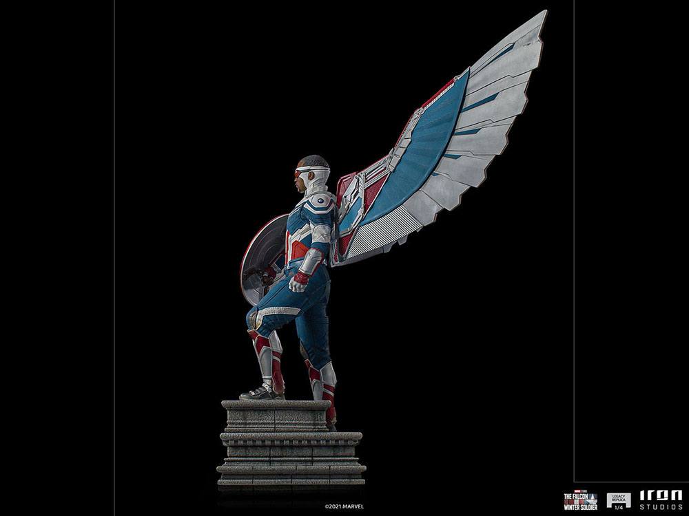 Estatua Legacy Replica Sam Wilson Complete