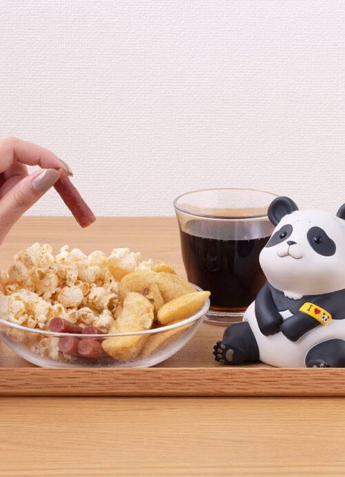 Descubre el apasionante mundo de Estatua Look Up Panda.