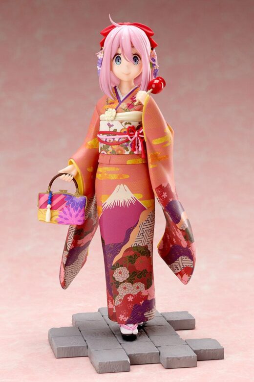 Descubre el apasionante mundo de Estatua Nadeshiko Kagamihara Furisode.