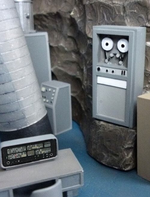 Descubre el apasionante mundo de Escultura Batcave Batman 1966.