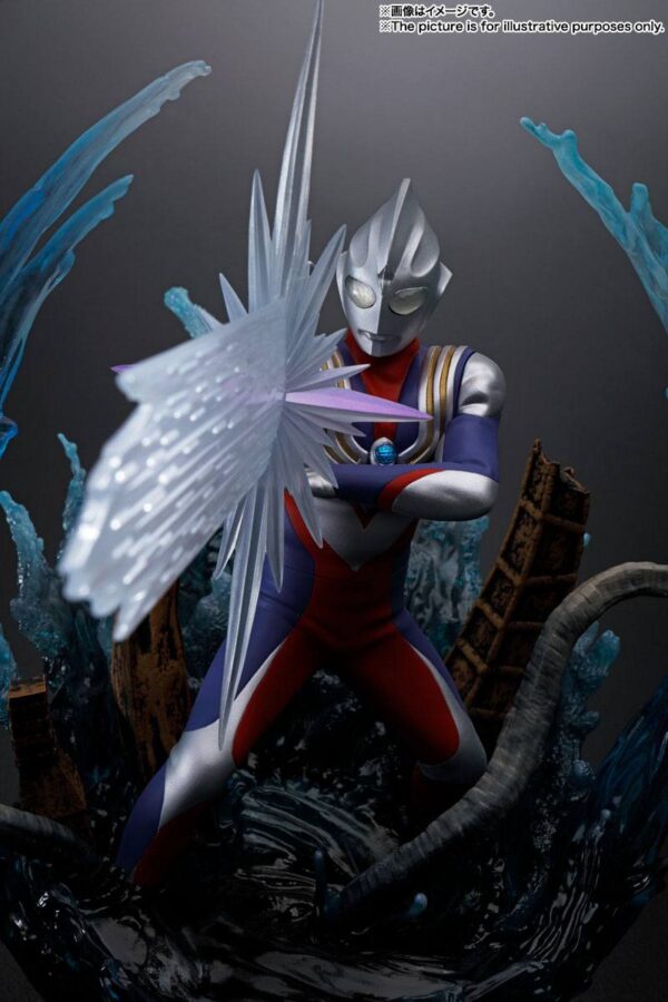 Estatua Ultraman Tiga Multi Type