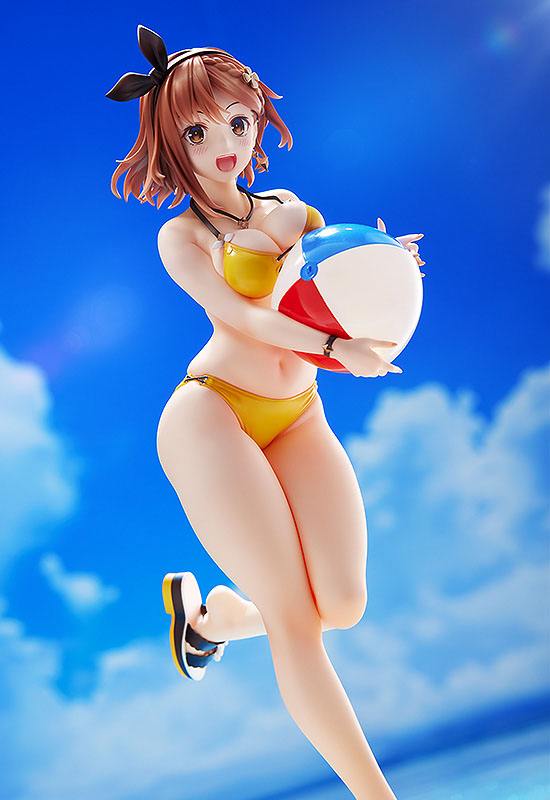 Estatua Ryza Reisalin Stout Swimsuit