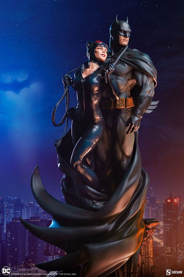 Descubre el apasionante mundo de Diorama DC Comics Batman and Catwoman.