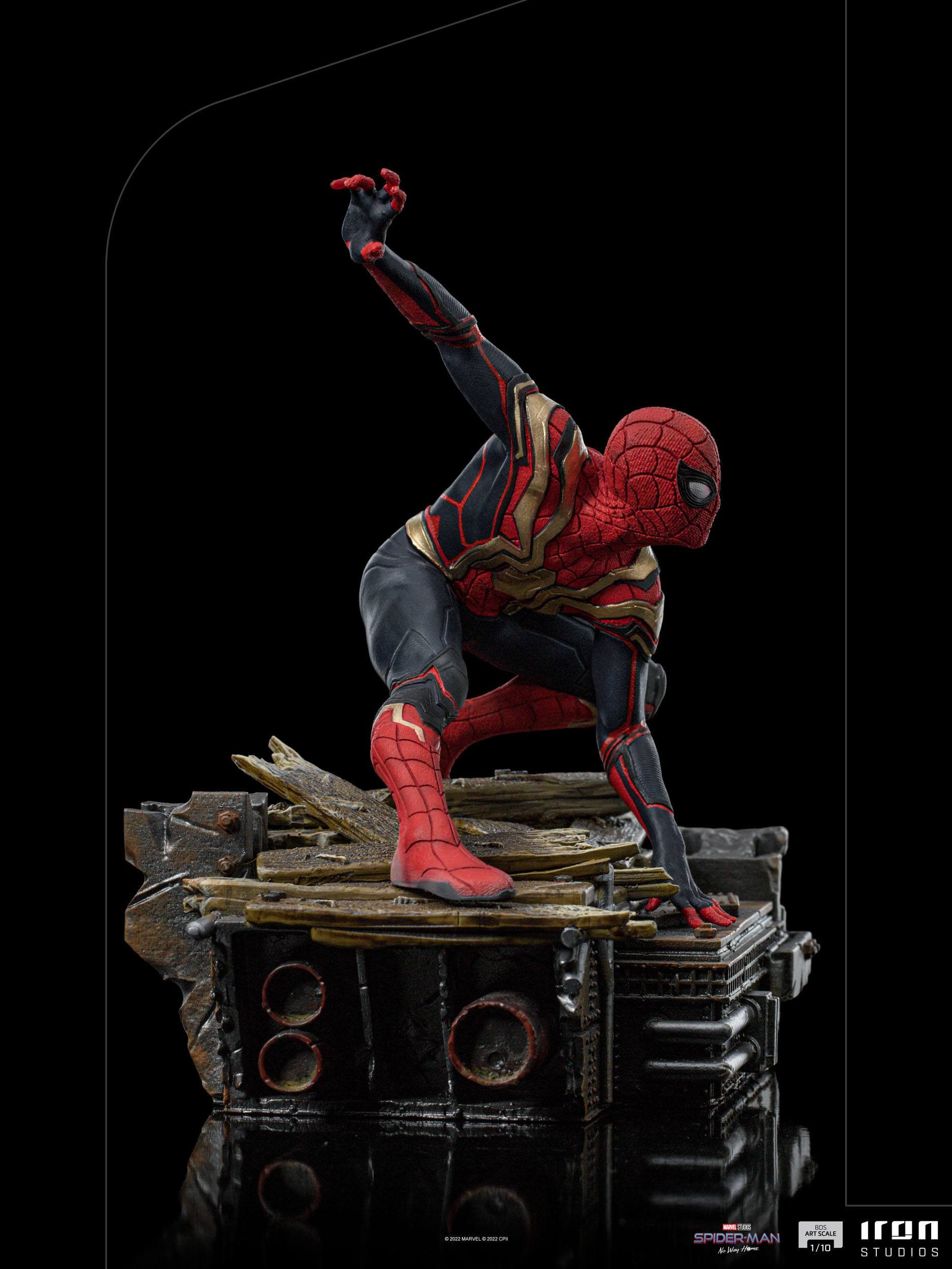 Estatua Deluxe Spider-Man Peter 1