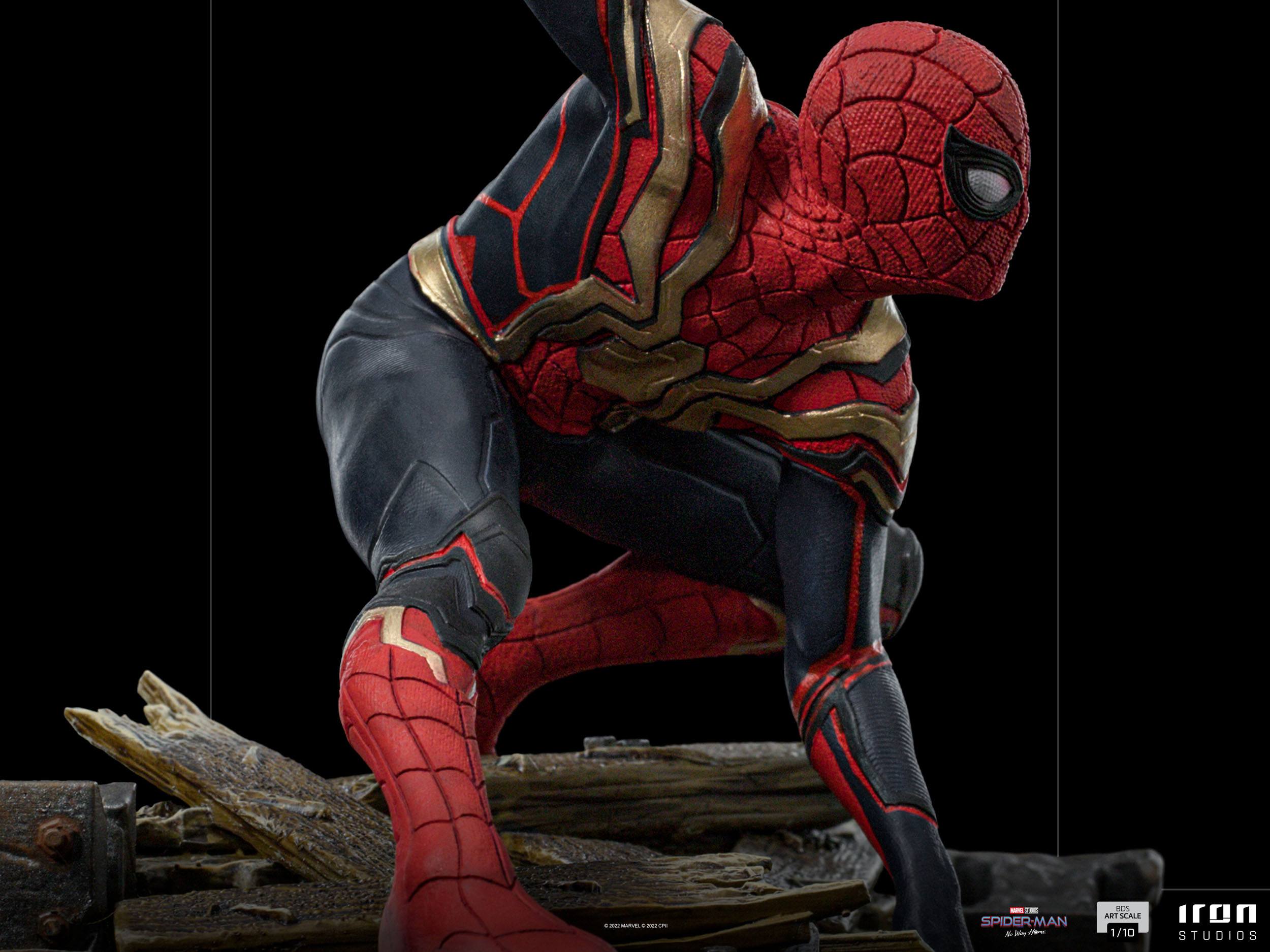 Estatua Deluxe Spider-Man Peter 1