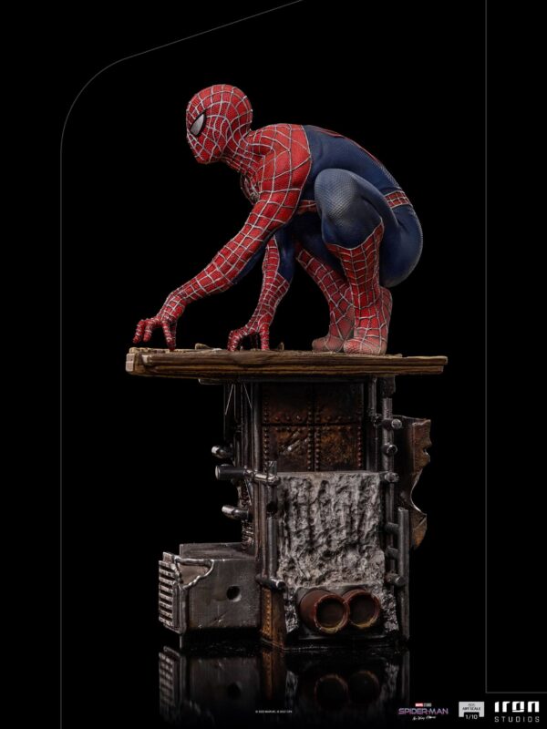 Estatua Deluxe Spider-Man Peter 2