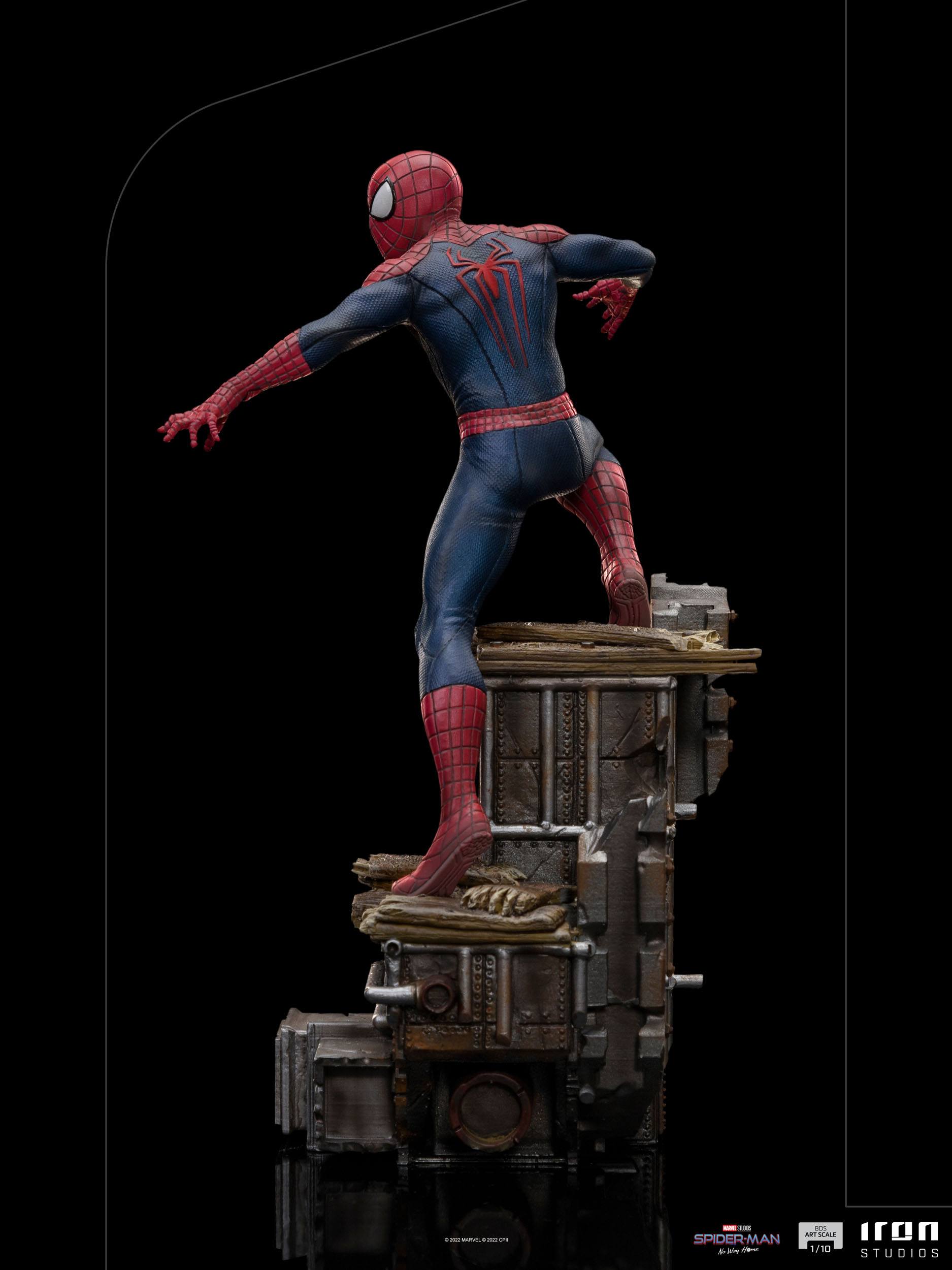 Estatua Deluxe Spider-Man Peter 3