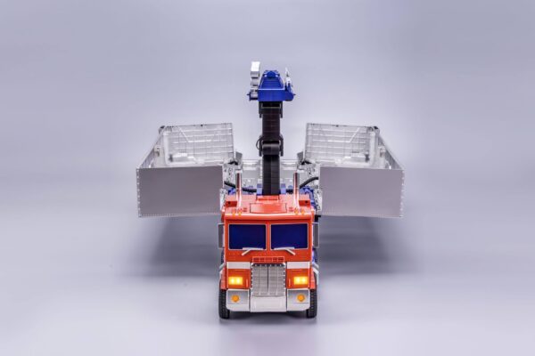 Robot Optimus Prime Flagship Trailer Kit Transformers