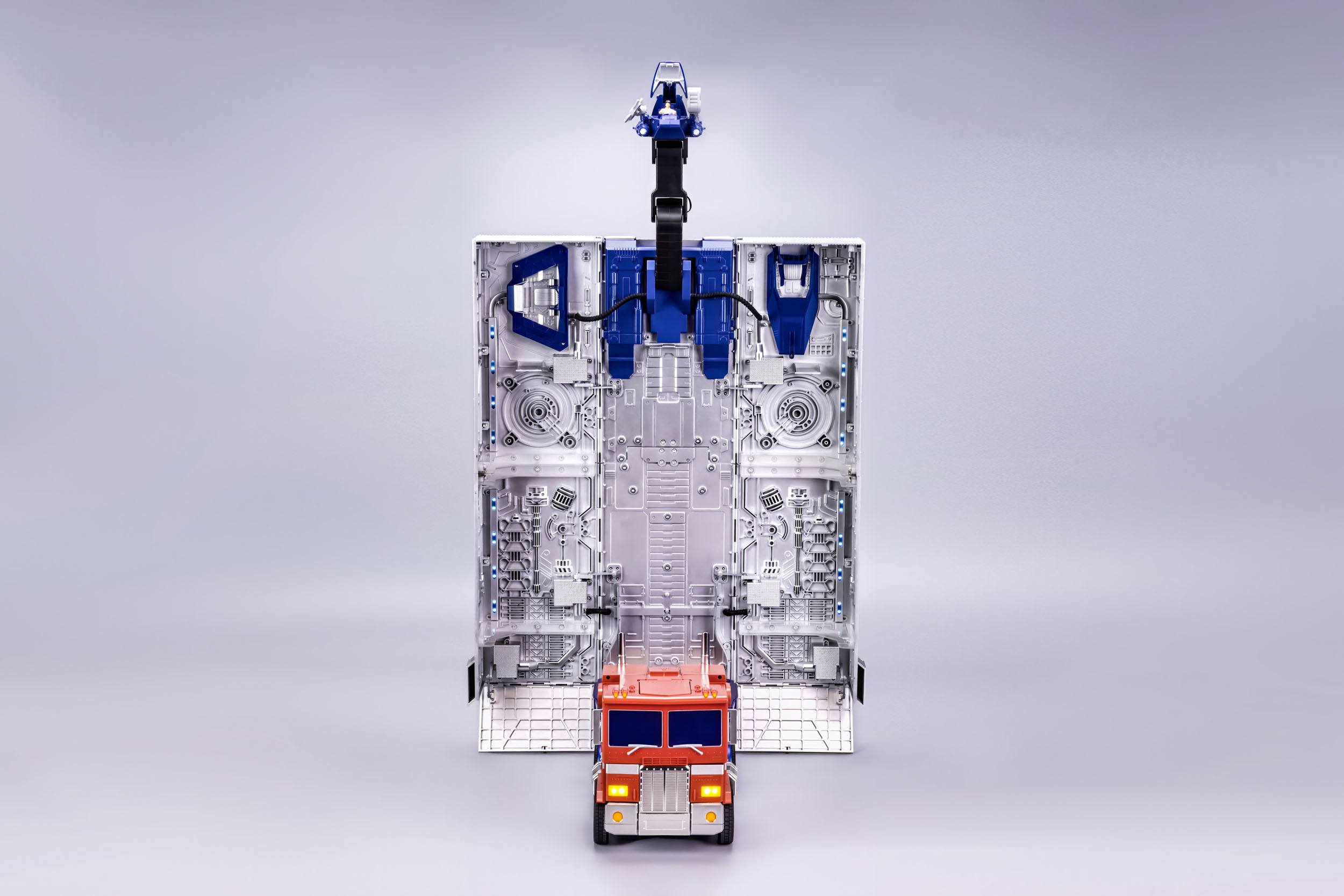 Robot Optimus Prime Flagship Trailer Kit Transformers