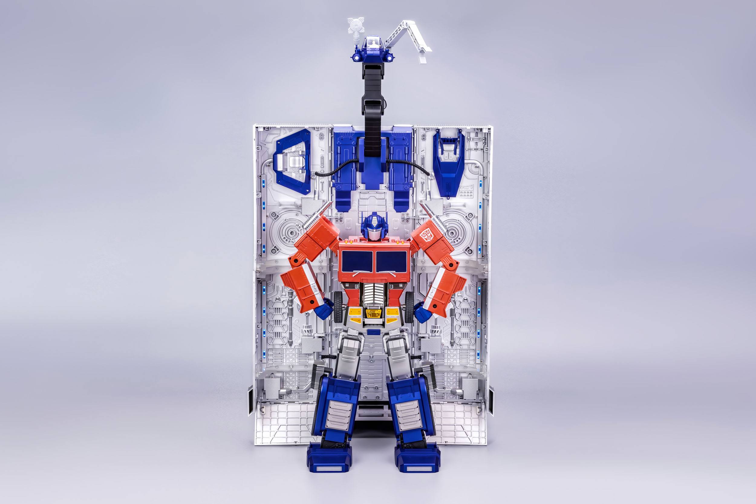 Robot Optimus Prime Flagship Trailer Kit Transformers