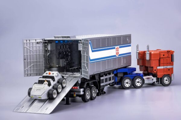 Robot Optimus Prime Flagship Trailer Kit Transformers