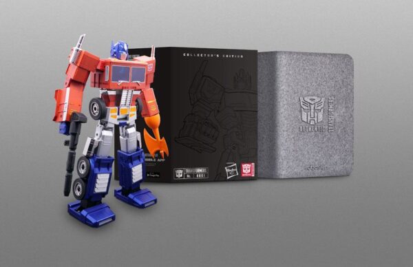 Robot auto-transformable Optimus Prime